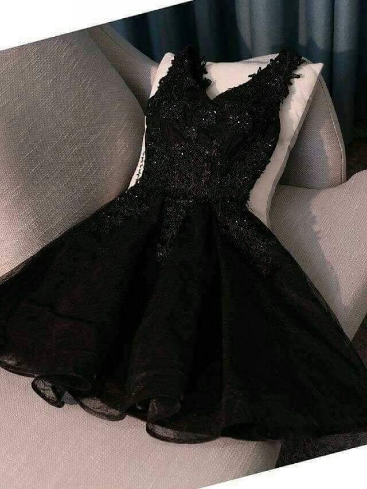 Чёрное платье на выпускной